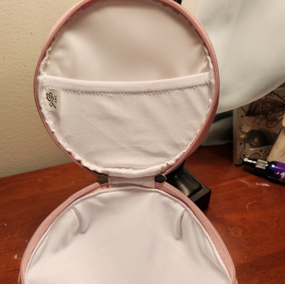 Carry case - Picture 3 of 5